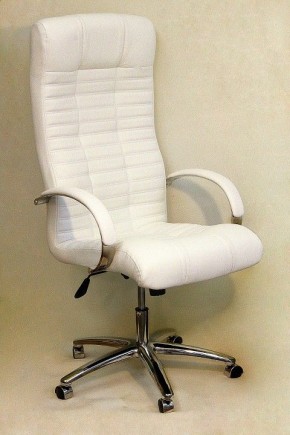 Кресло для руководителя Атлант КВ-02-131111-0402 в Кунгуре - kungur.mebel24.online | фото 3